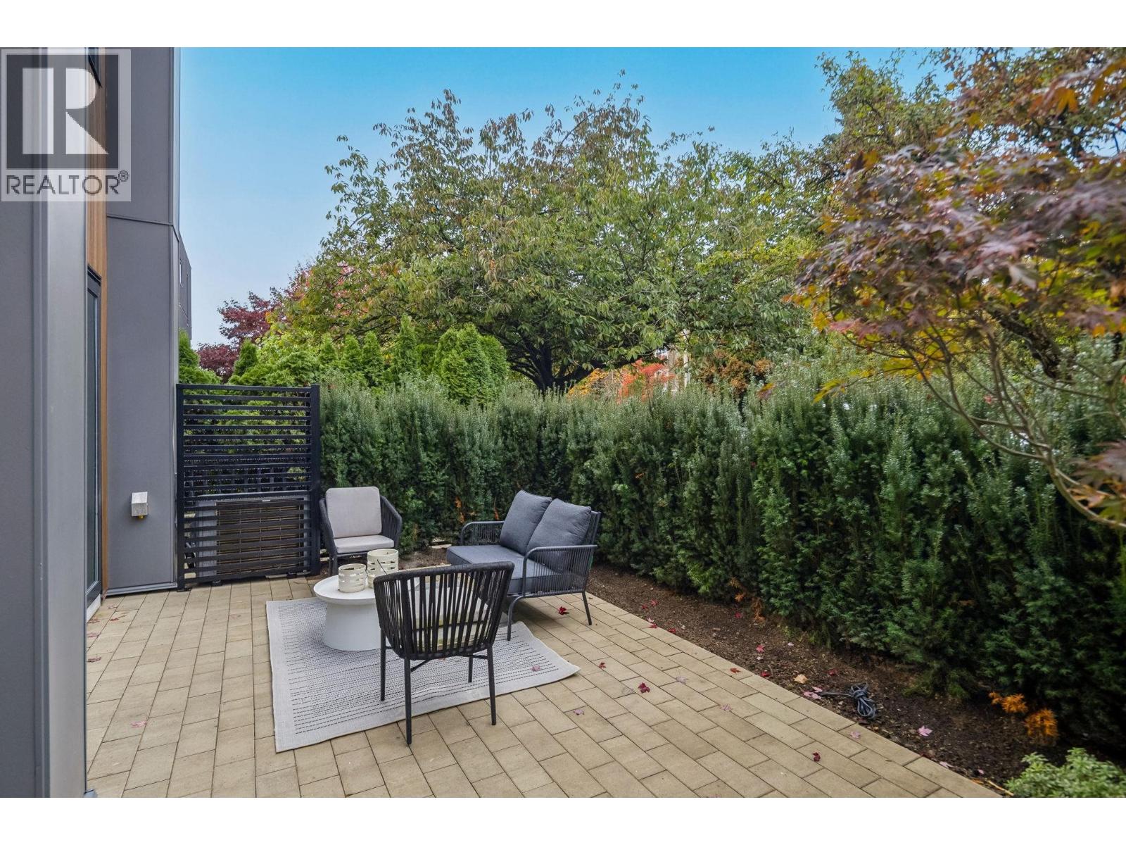 2 936 W 57th Avenue, Vancouver, British Columbia  V6P 1S3 - Photo 2 - R3176822
