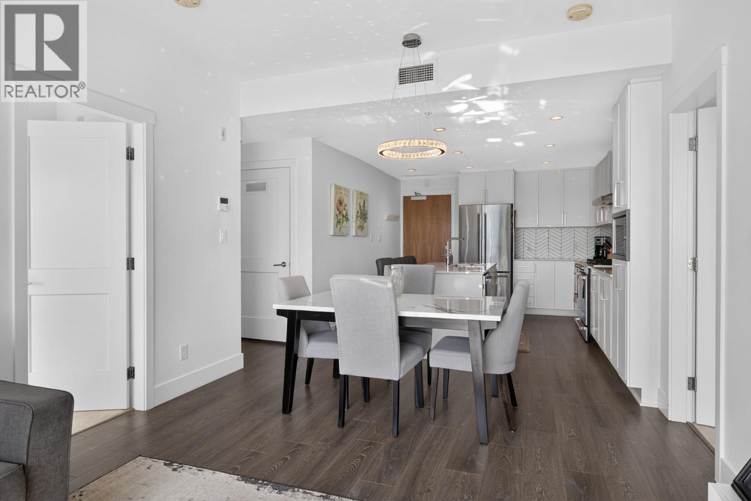 508 4477 HASTINGS STREET