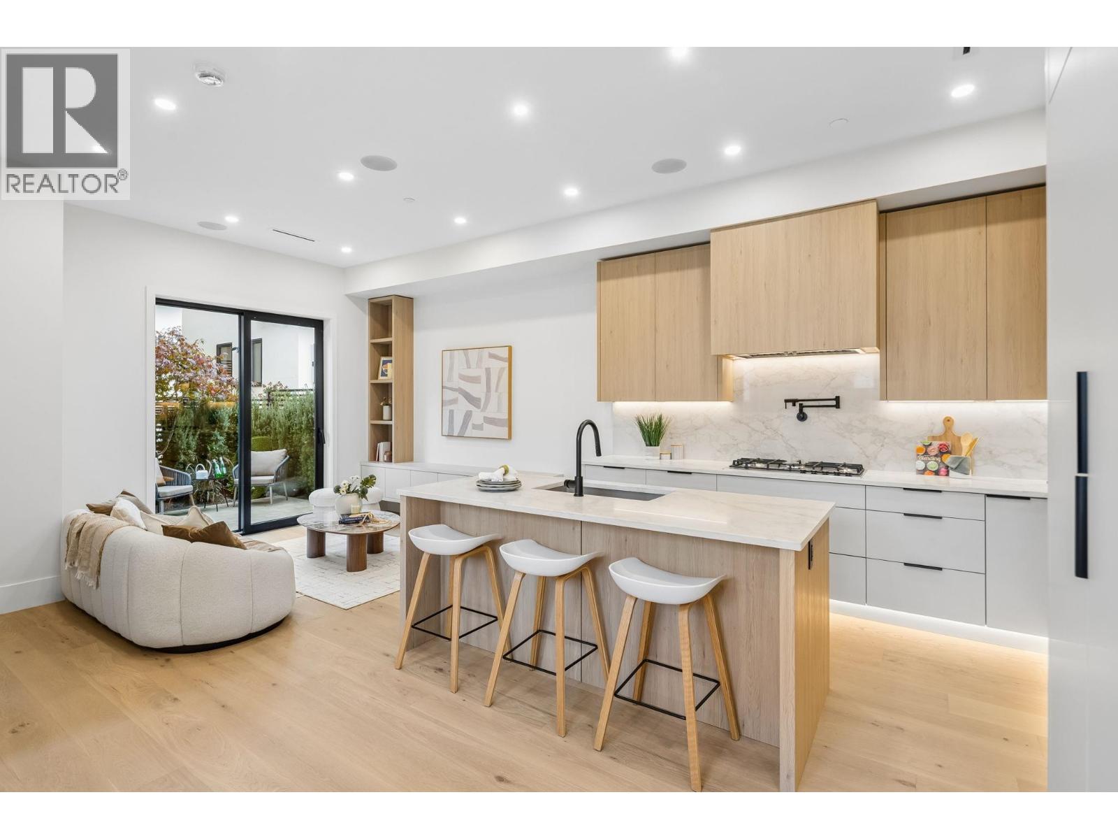 934 W 57th Avenue, Vancouver, British Columbia  V6P 1S3 - Photo 3 - R3176819