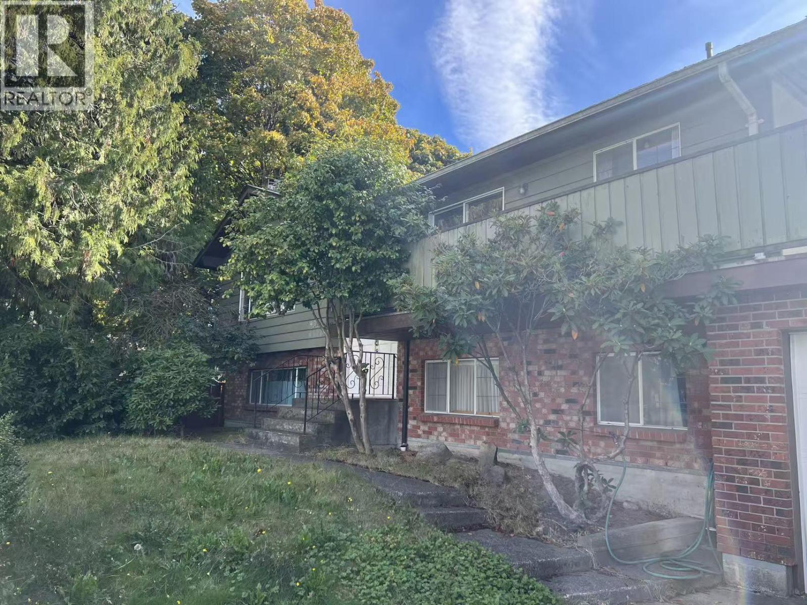 9040 Glenallan Gate, Richmond, British Columbia  V7A 1Z3 - Photo 2 - R3176815
