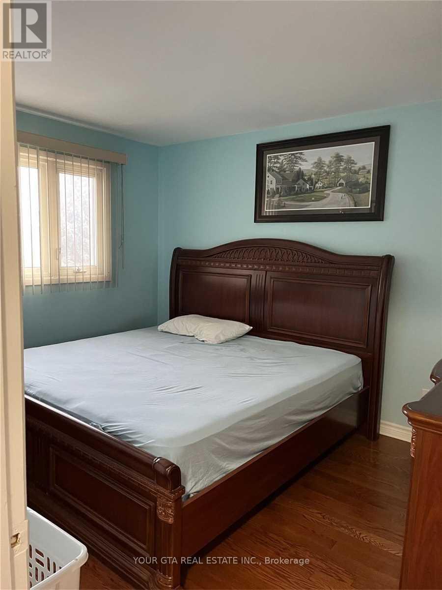 20 Luminous Court, Brampton, Ontario  L6Z 2B3 - Photo 11 - W14096188