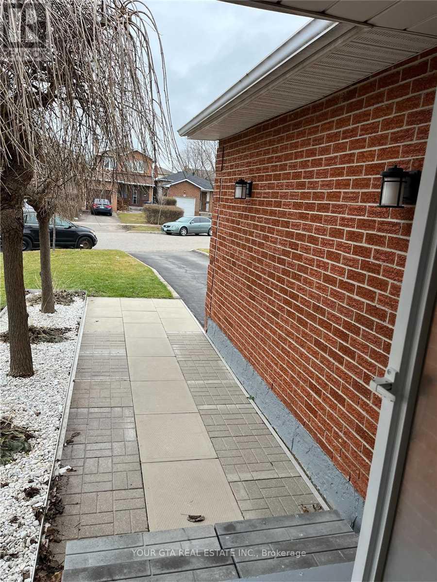 20 Luminous Court, Brampton, Ontario  L6Z 2B3 - Photo 28 - W14096188
