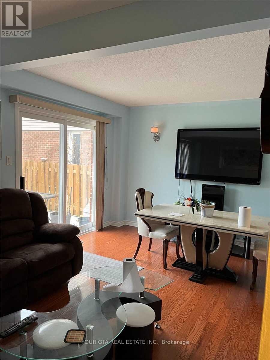 20 Luminous Court, Brampton, Ontario  L6Z 2B3 - Photo 7 - W14096188