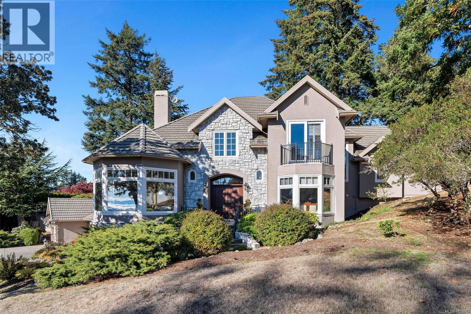 906 Cobblestone Lane, Saanich, British Columbia