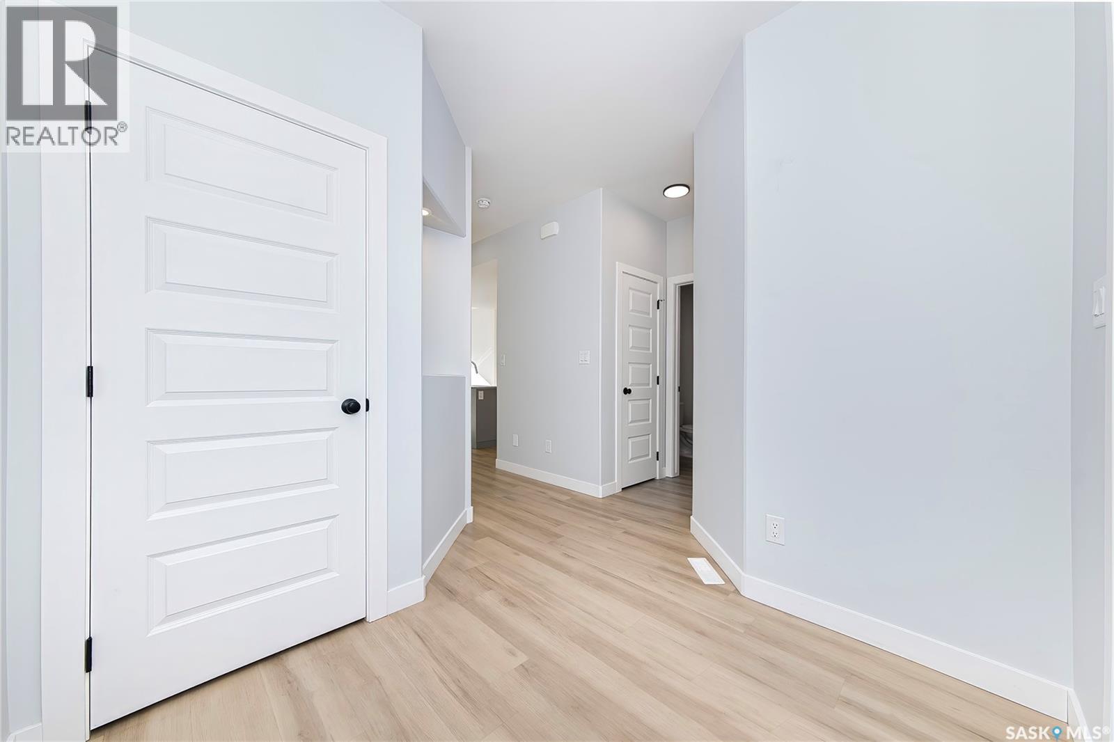 528 Myles Heidt Manor, Saskatoon, Saskatchewan  S7W 1H9 - Photo 5 - SK051335