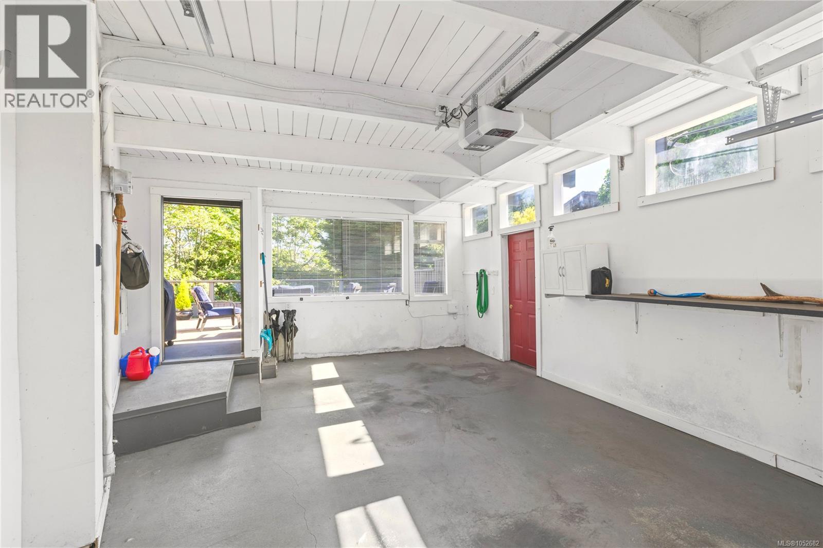 830 Beach Dr