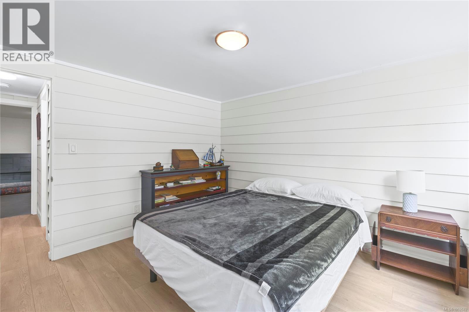 830 Beach Dr