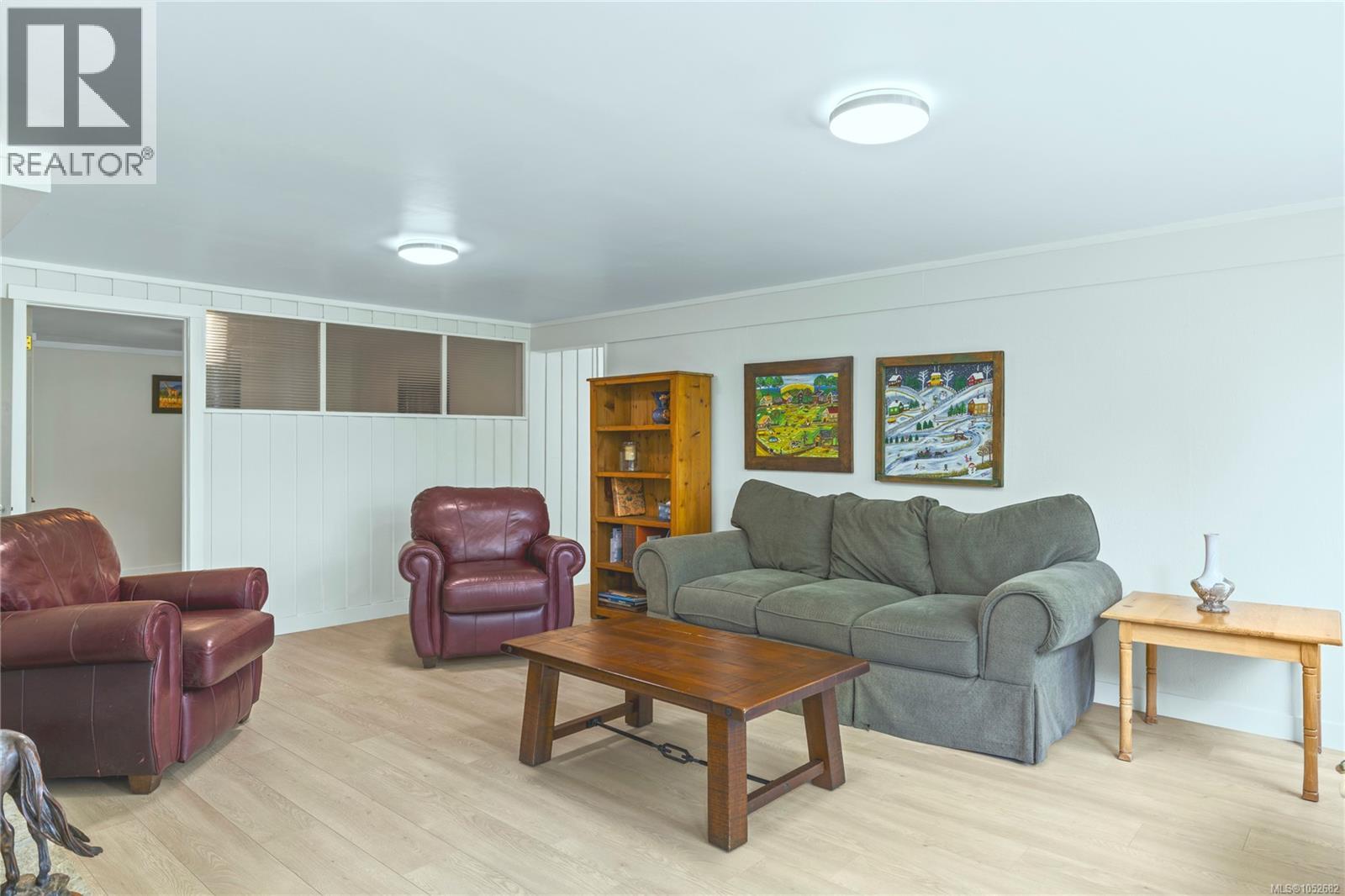 830 Beach Dr