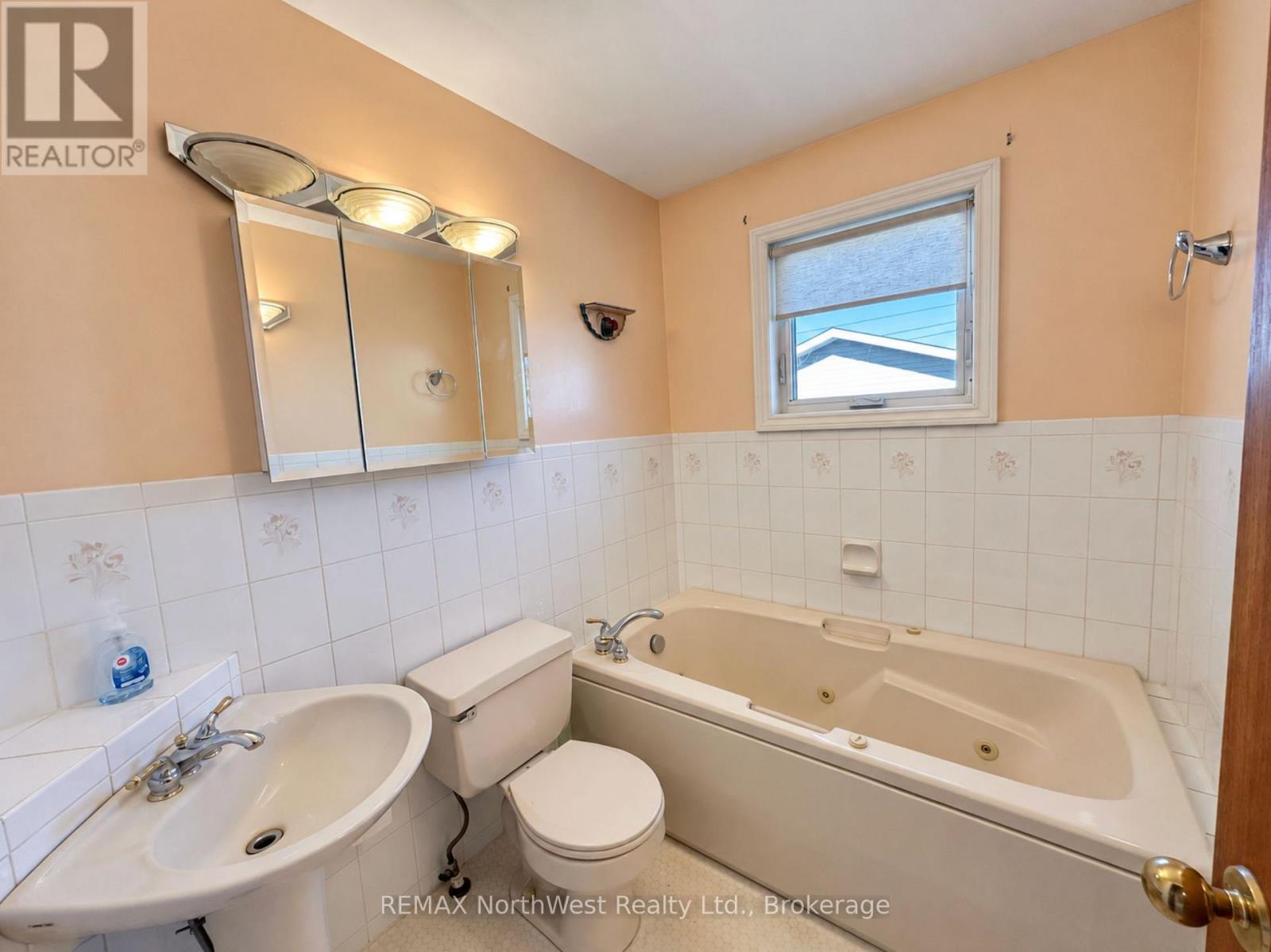 226 Fourth Street N, Kenora, Ontario  P9N 2M7 - Photo 26 - X14096218