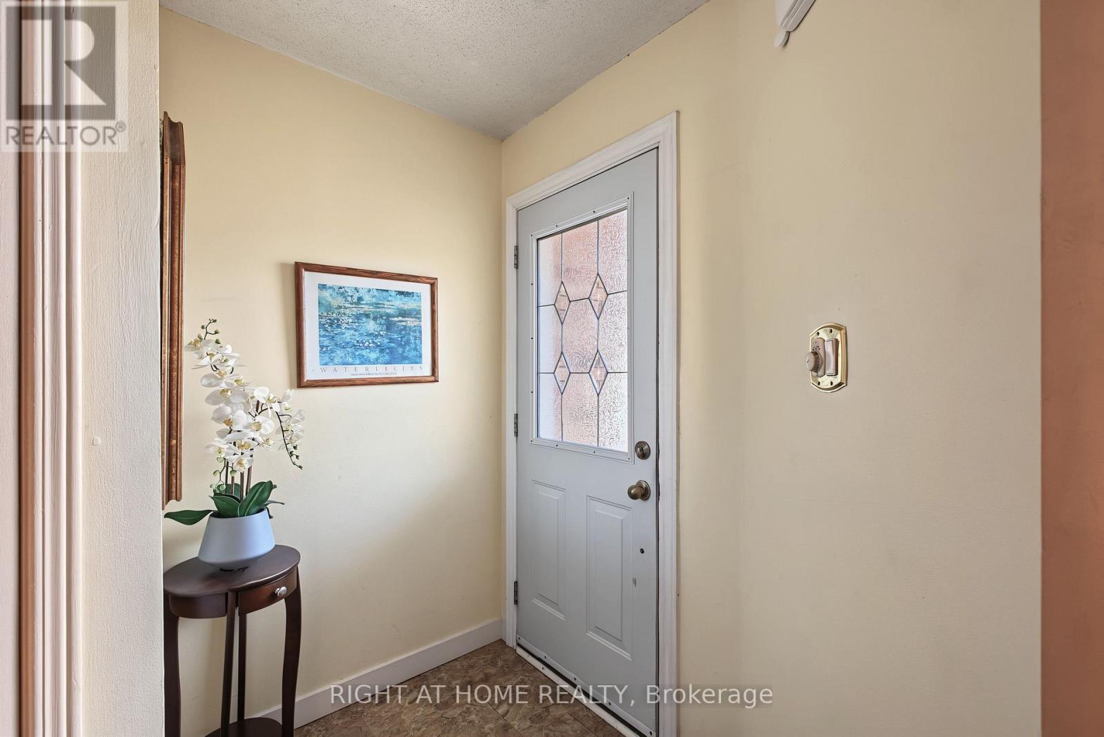 2158 Ferguson Street, Innisfil, Ontario  L9S 1X6 - Photo 4 - N14096232