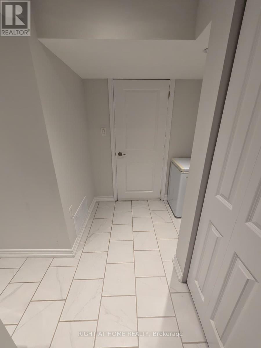 273 Kenwood Avenue, Burlington, Ontario  L7L 4L9 - Photo 26 - W14096214