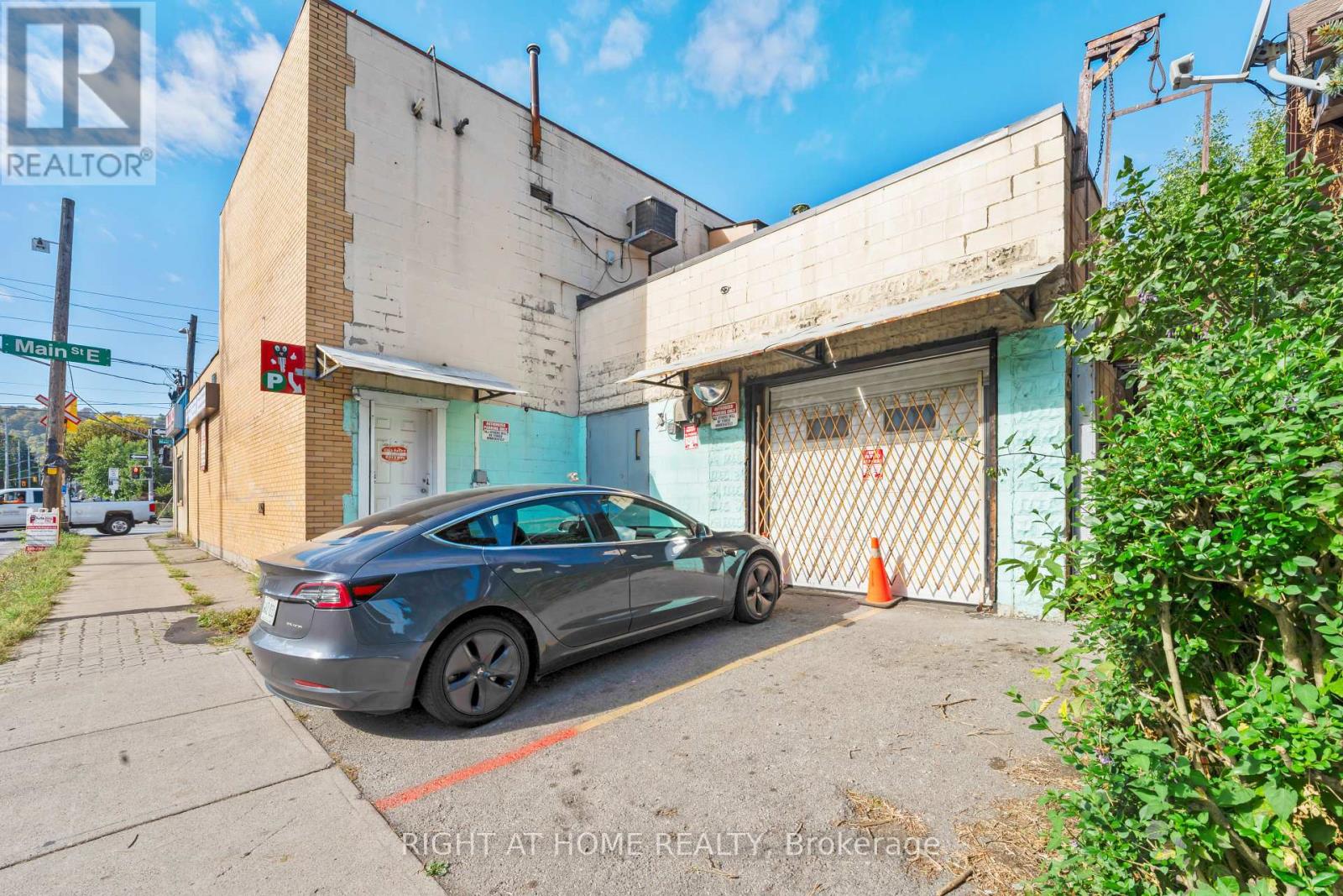 961 Main Street E, Hamilton, Ontario  L8M 1N1 - Photo 4 - X14096240