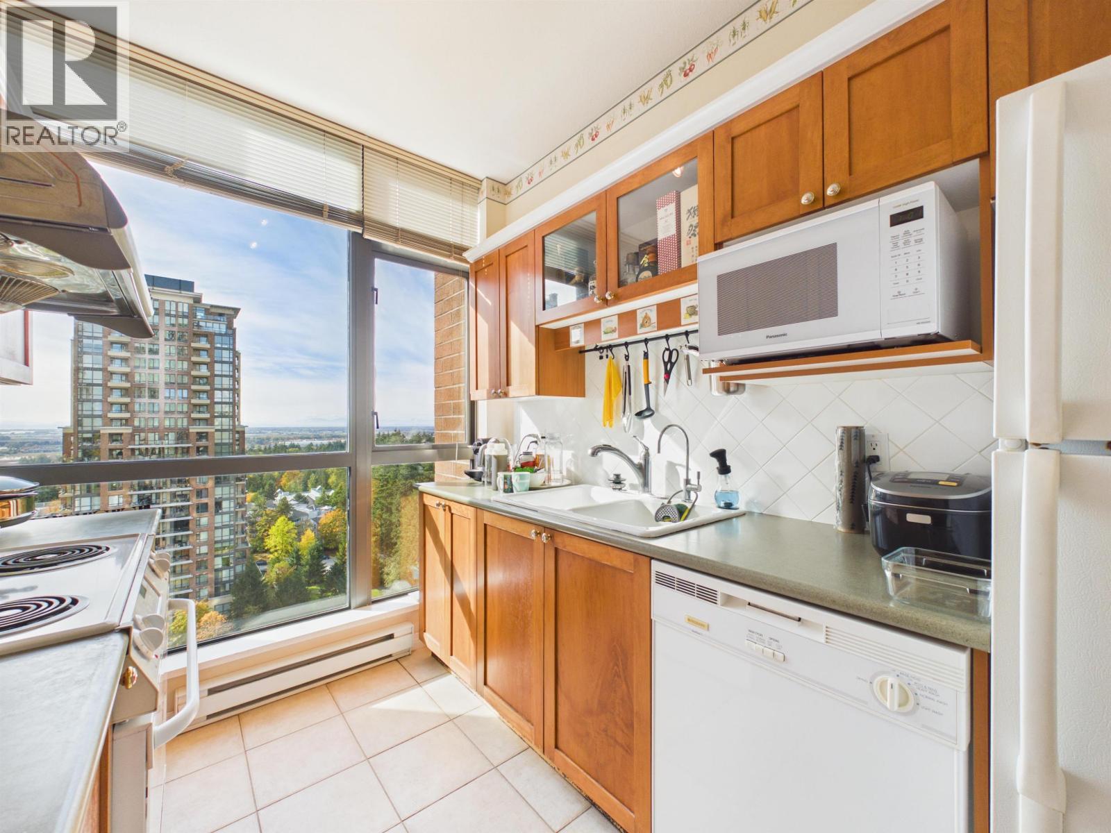 1508 6837 Station Hill Drive, Burnaby, British Columbia  V3N 5B7 - Photo 12 - R3176006
