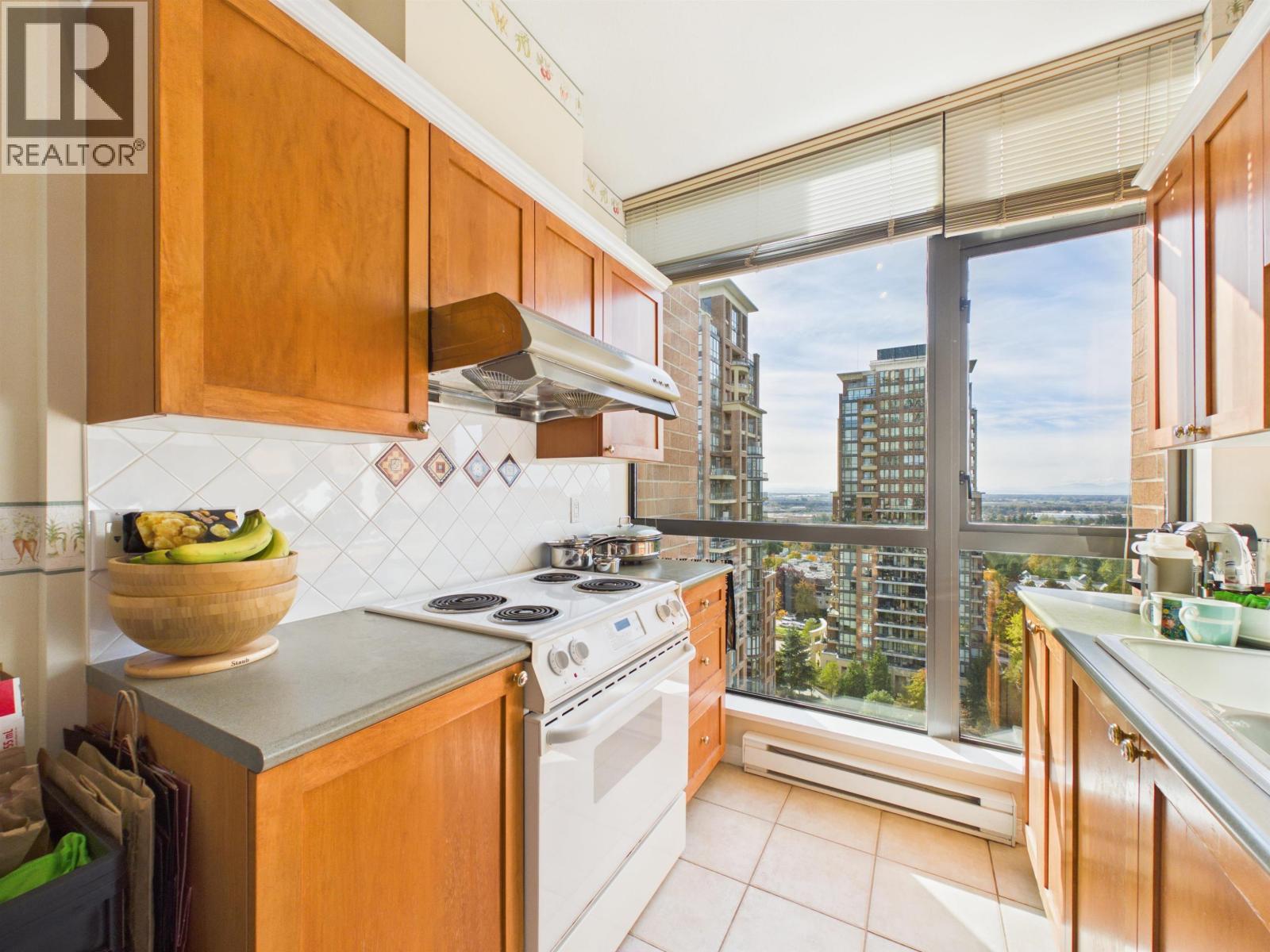 1508 6837 Station Hill Drive, Burnaby, British Columbia  V3N 5B7 - Photo 11 - R3176006