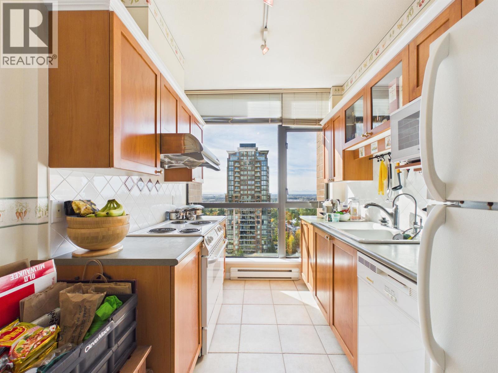 1508 6837 Station Hill Drive, Burnaby, British Columbia  V3N 5B7 - Photo 10 - R3176006