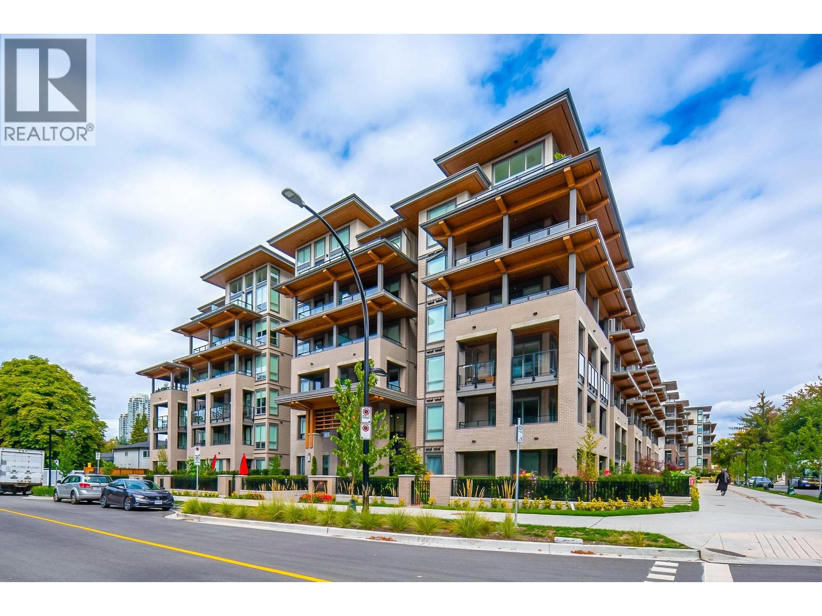 314 7588 16th Street, Burnaby, British Columbia  V3N 0H8 - Photo 1 - R3166633