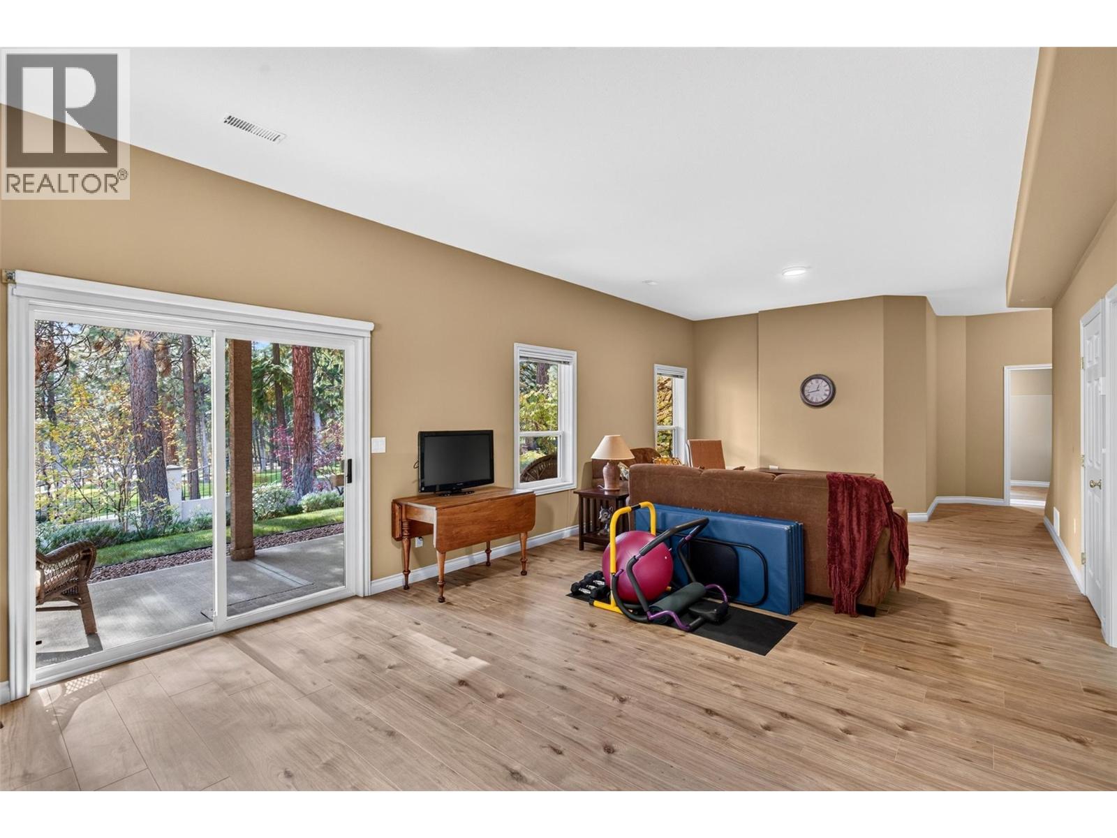 2215 Shannon Woods Place
