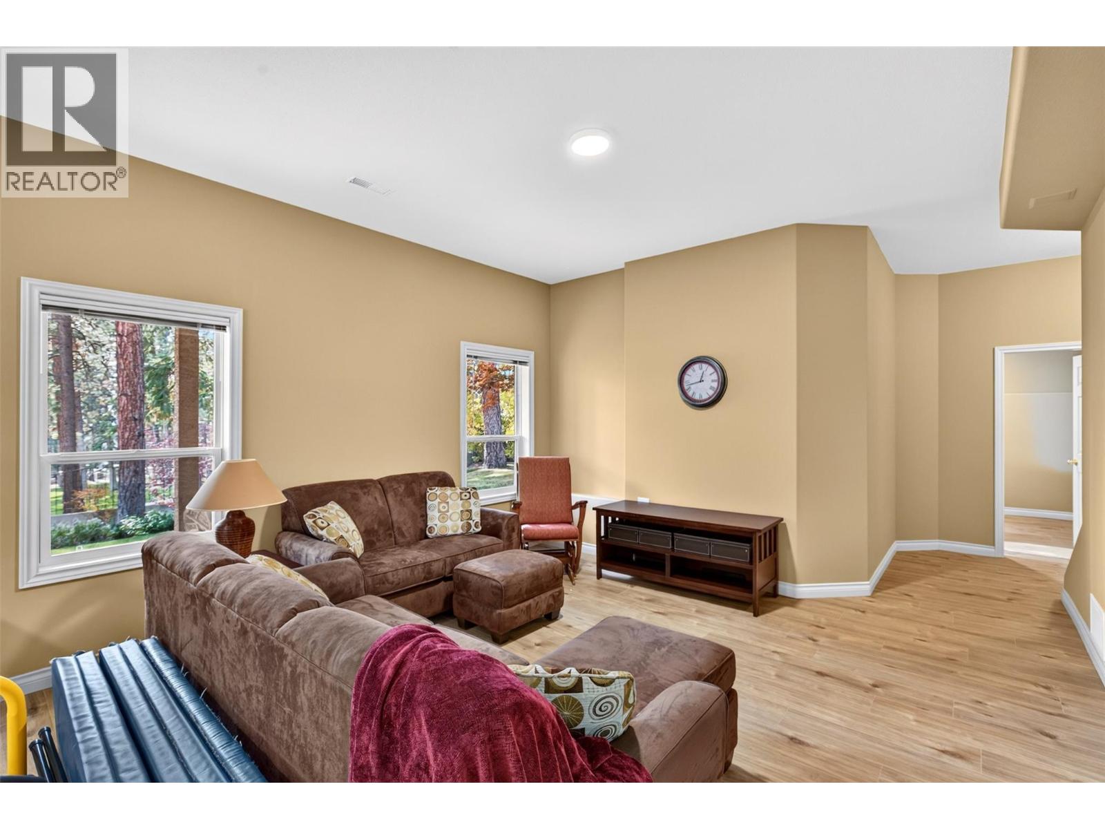 2215 Shannon Woods Place
