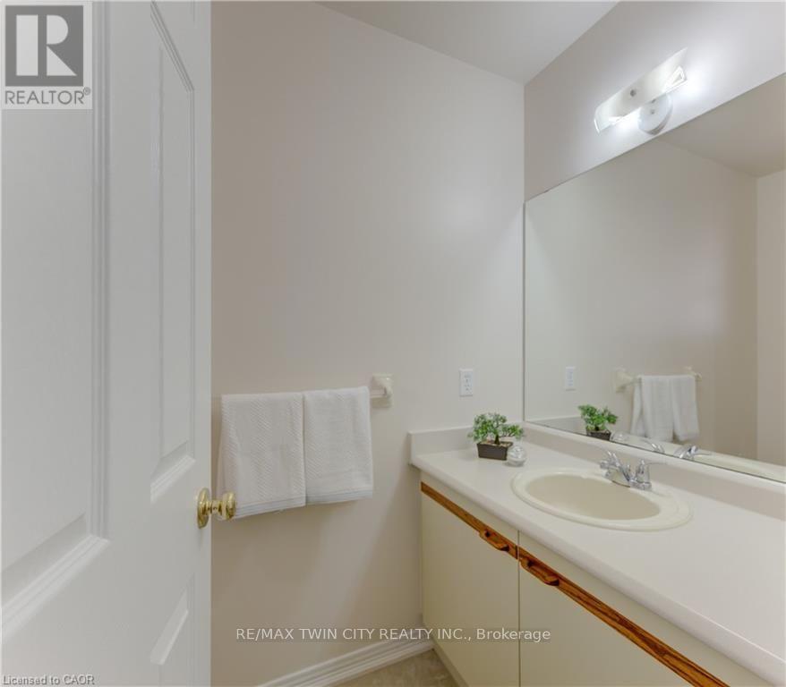 4 - 360 Cornridge Place, Waterloo, Ontario  N2T 2N9 - Photo 9 - X14096246