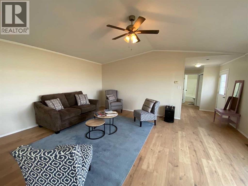 127 Meadowplace Drive E, Brooks, Alberta T1R 0X1 - Photo 10 - A2351216