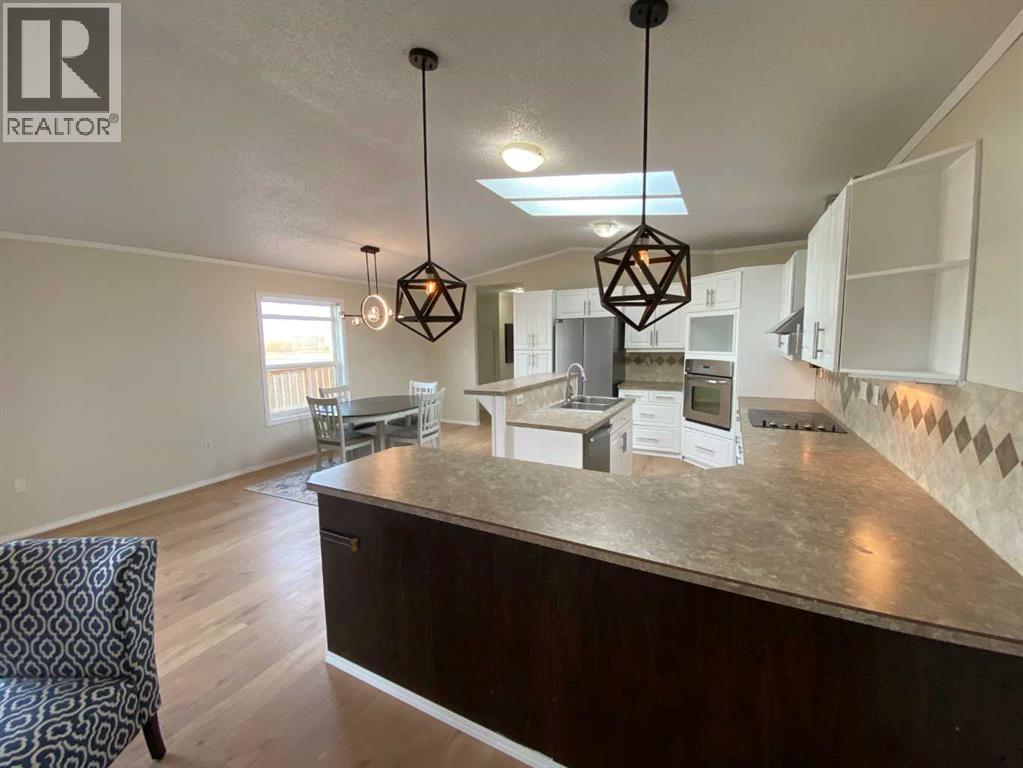 127 Meadowplace Drive E, Brooks, Alberta T1R 0X1 - Photo 8 - A2351216