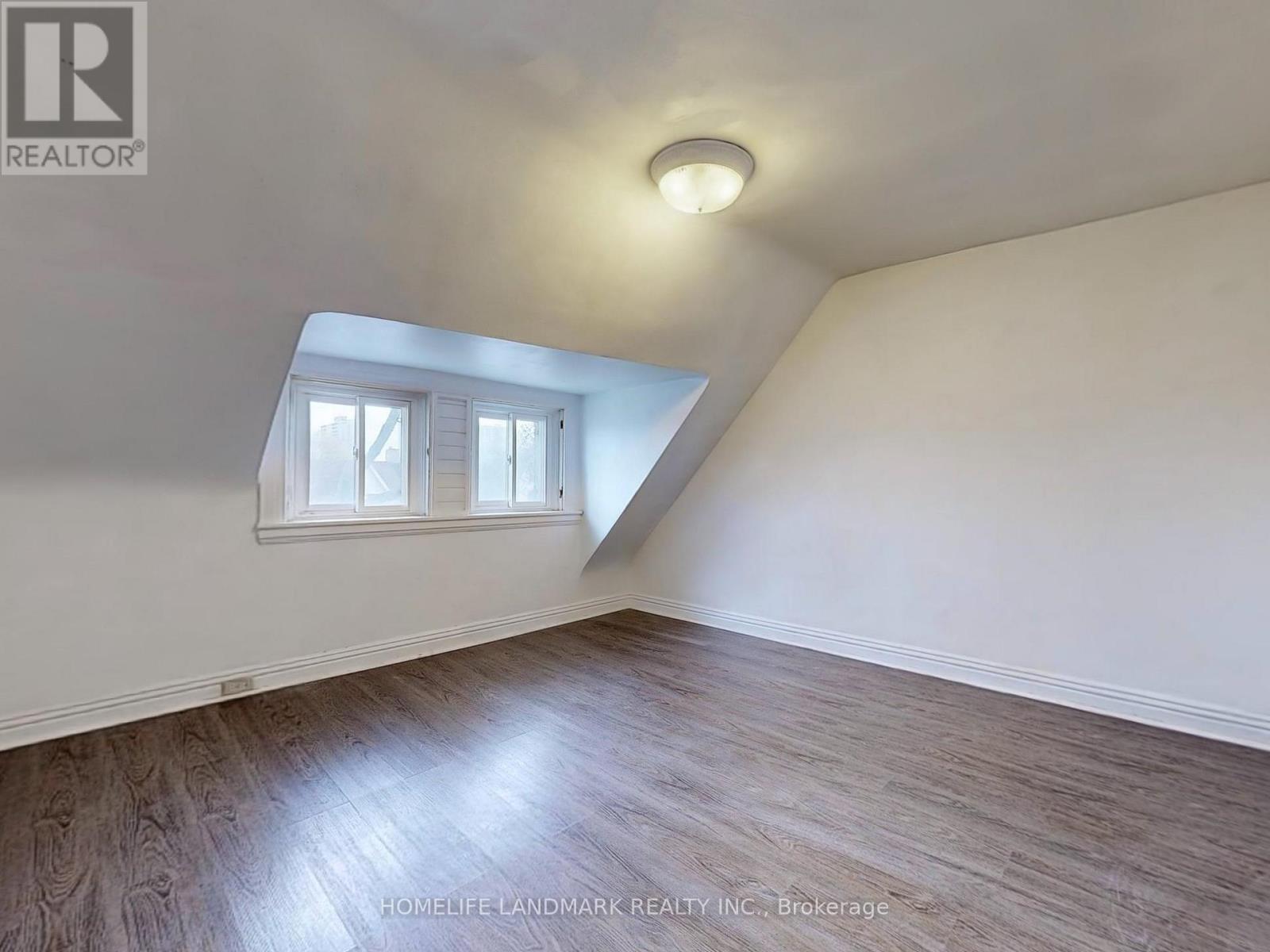 Upper - 609 Ossington Avenue, Toronto, Ontario  M6G 3T6 - Photo 12 - C14094778