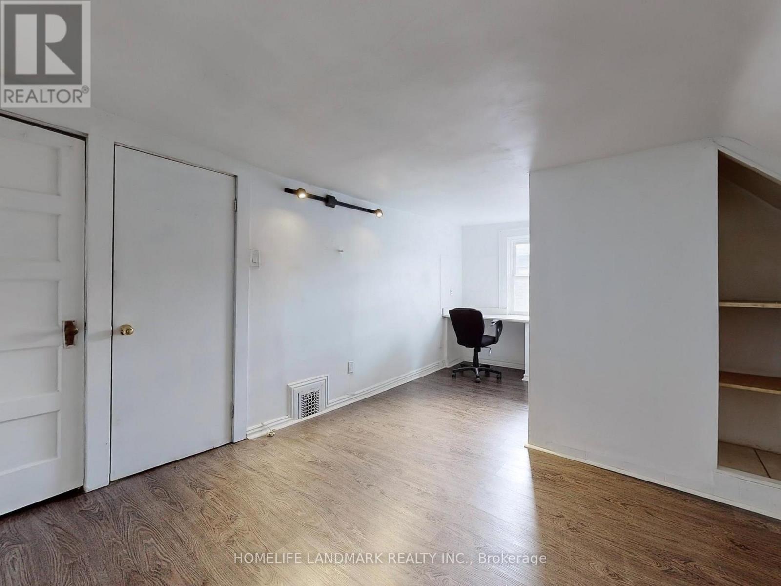 Upper - 609 Ossington Avenue, Toronto, Ontario  M6G 3T6 - Photo 18 - C14094778