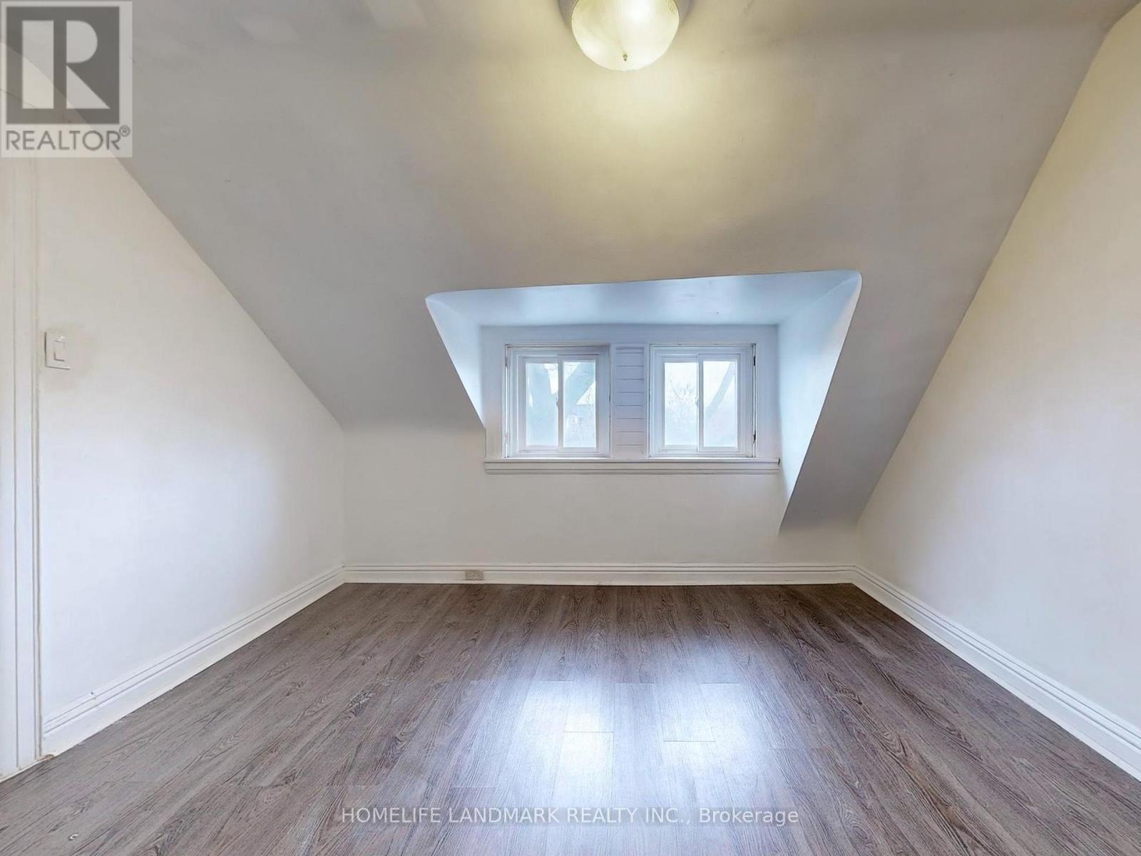 Upper - 609 Ossington Avenue, Toronto, Ontario  M6G 3T6 - Photo 13 - C14094778