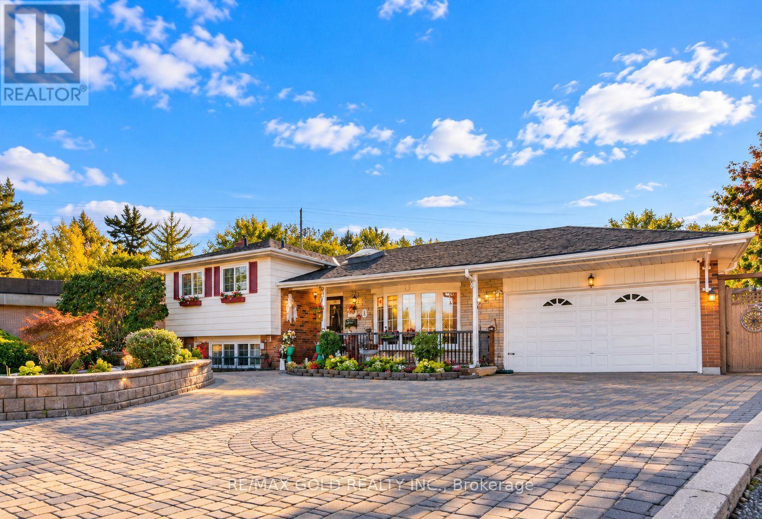 8 Easton Place, Brampton, Ontario  L6T 2A7 - Photo 3 - W14092814