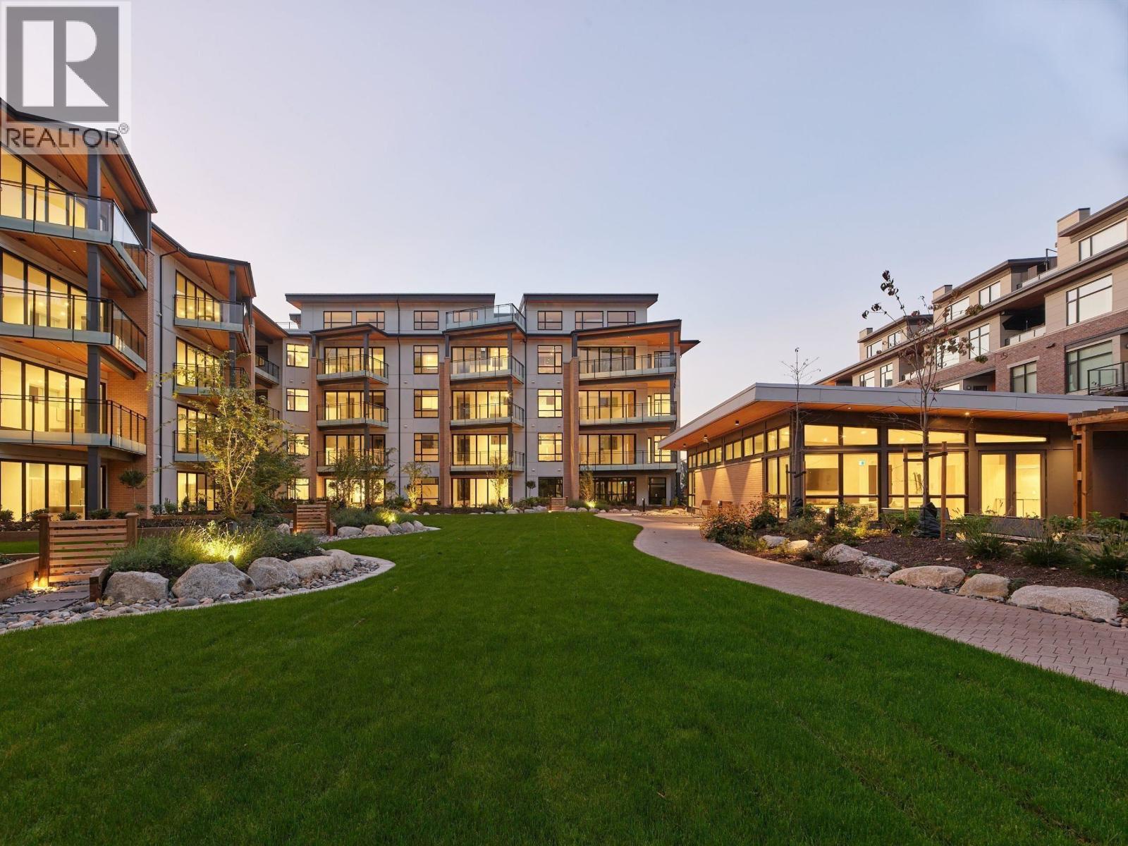 305 300 SALTER STREET, new westminster, British Columbia
