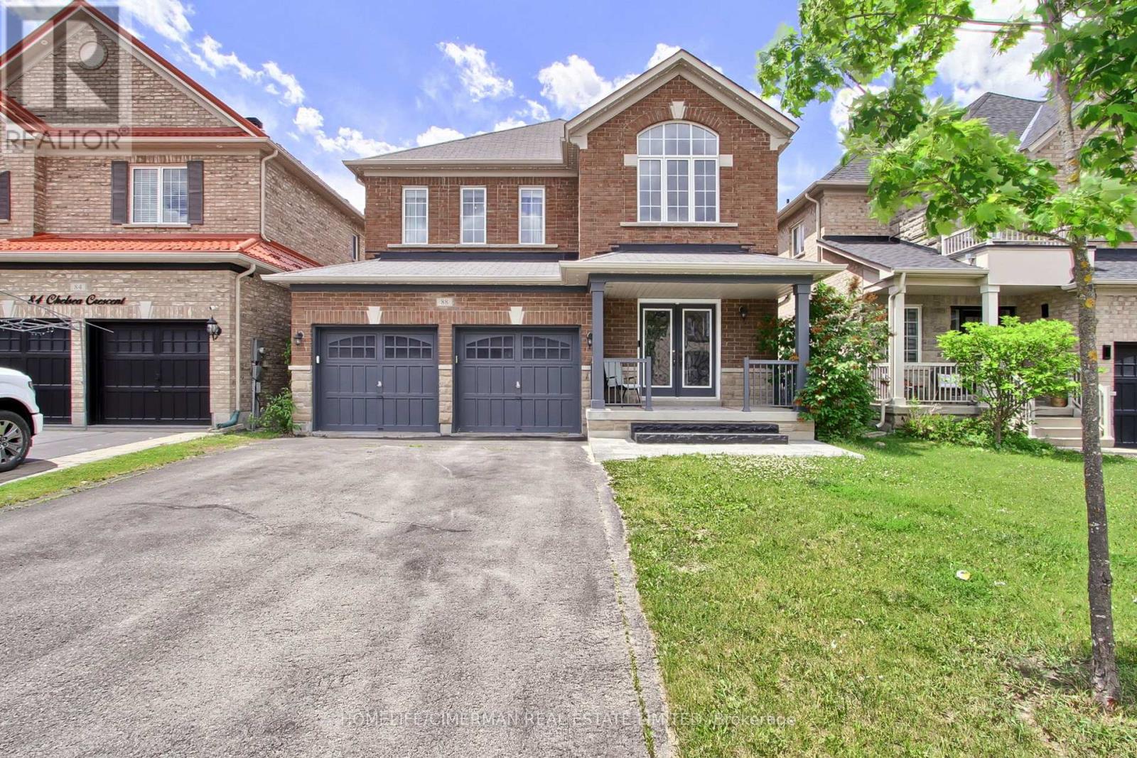 88 Chelsea Crescent, Bradford West Gwillimbury, Ontario  L3Z 0J7 - Photo 2 - N14096278