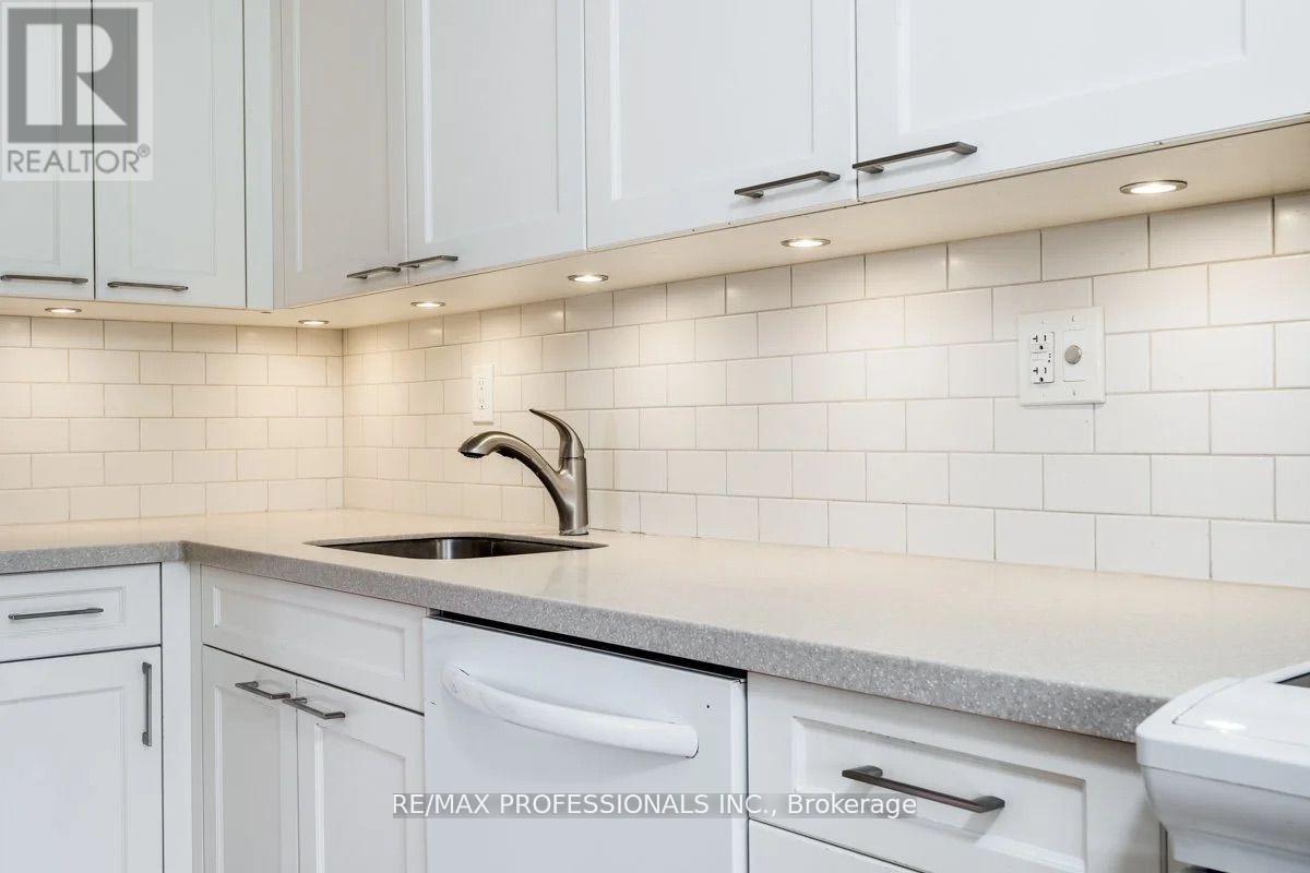 407 - 100 Quebec Avenue, Toronto, Ontario  M6P 4B8 - Photo 4 - W14096264