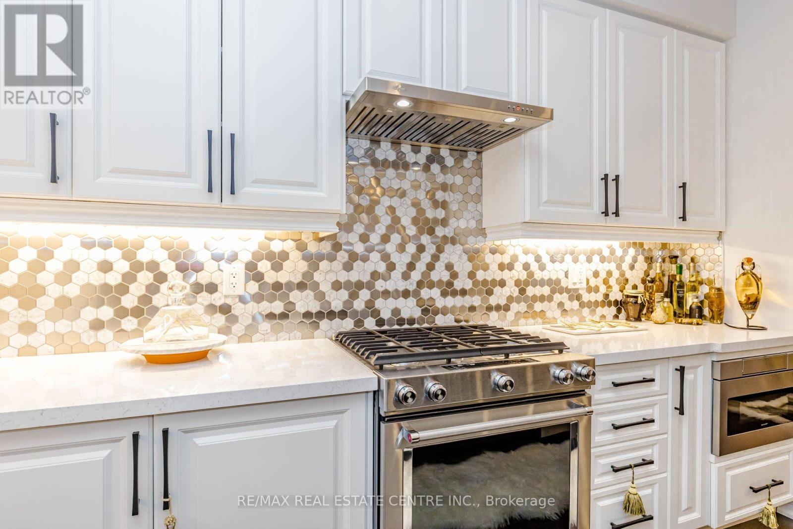 4061 Channing Crescent, Oakville, Ontario  L6H 3R3 - Photo 13 - W14096268