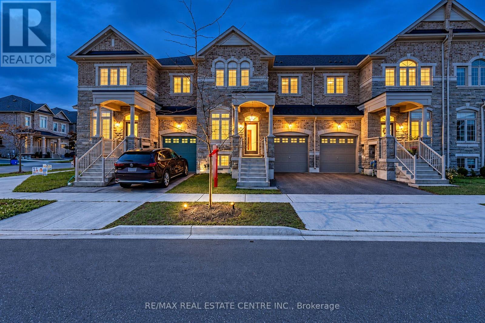 4061 Channing Crescent, Oakville, Ontario  L6H 3R3 - Photo 2 - W14096268