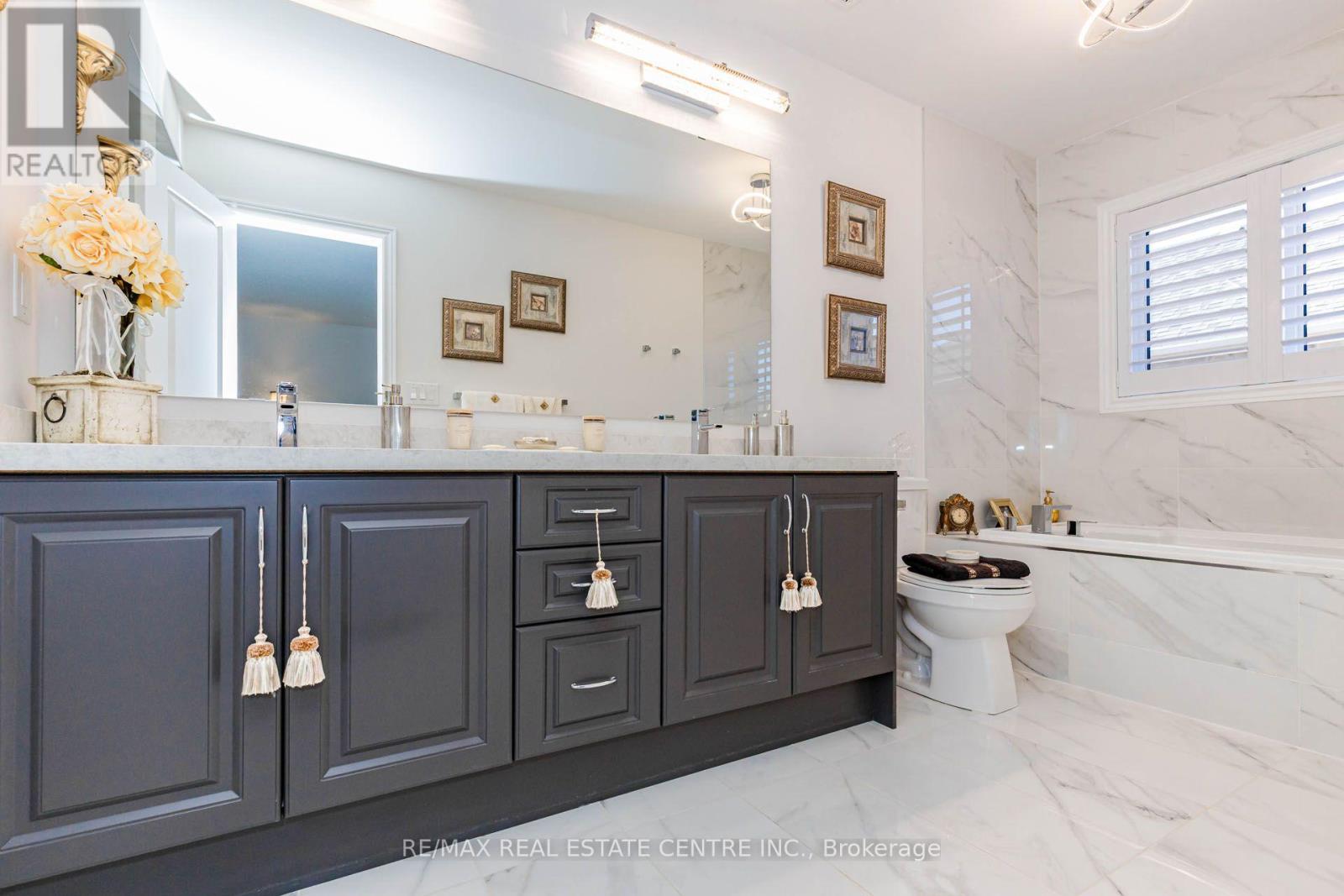 4061 Channing Crescent, Oakville, Ontario  L6H 3R3 - Photo 37 - W14096268