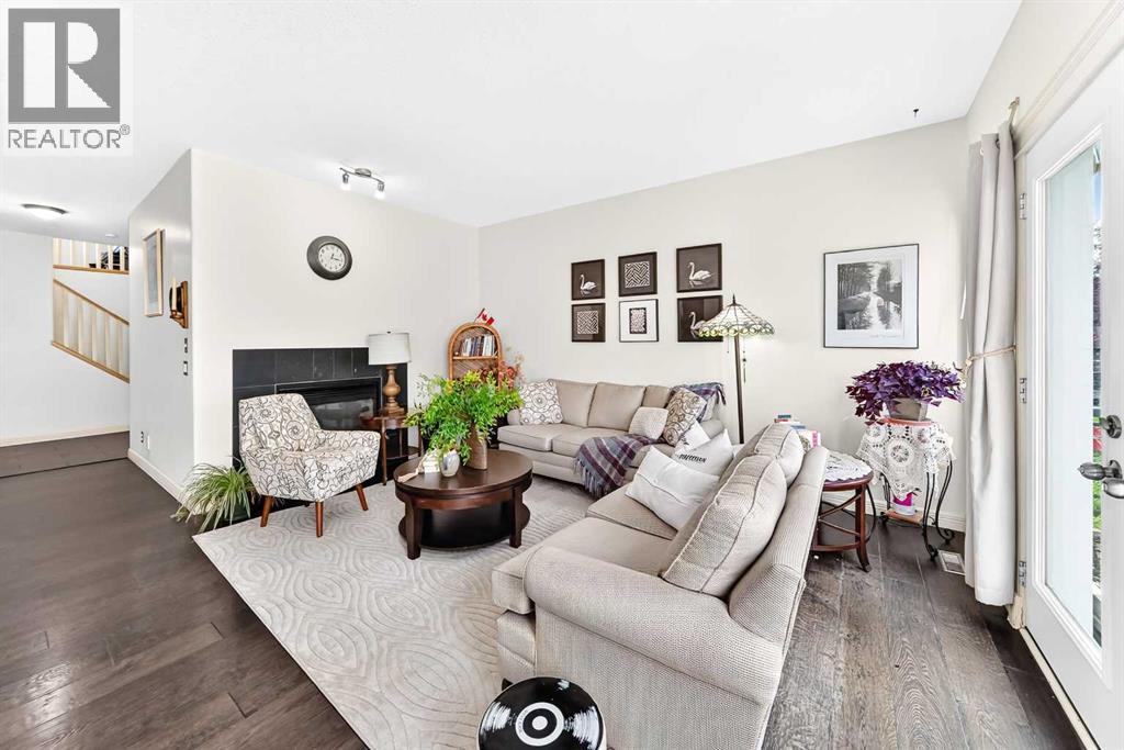 25 Discovery Ridge Hill SW, Calgary, Alberta  T3H 4Y5 - Photo 5 - A2351539