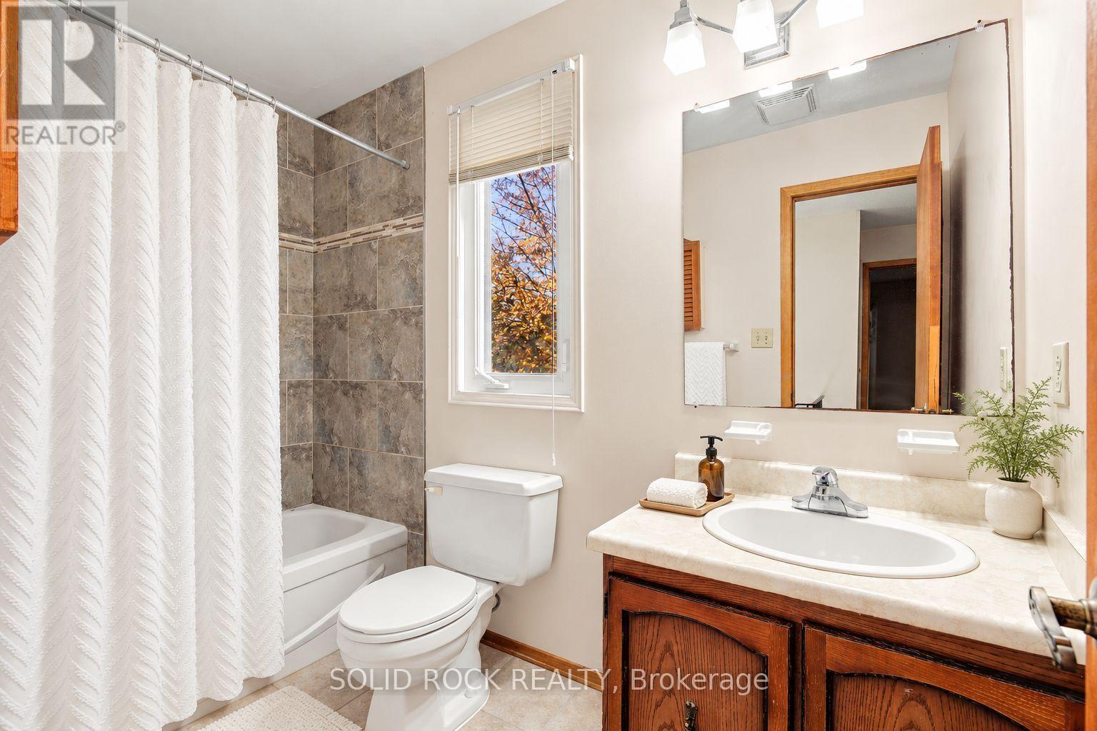 225 Col Douglas Crescent, Brockville, Ontario  K6V 6W1 - Photo 16 - X14096306
