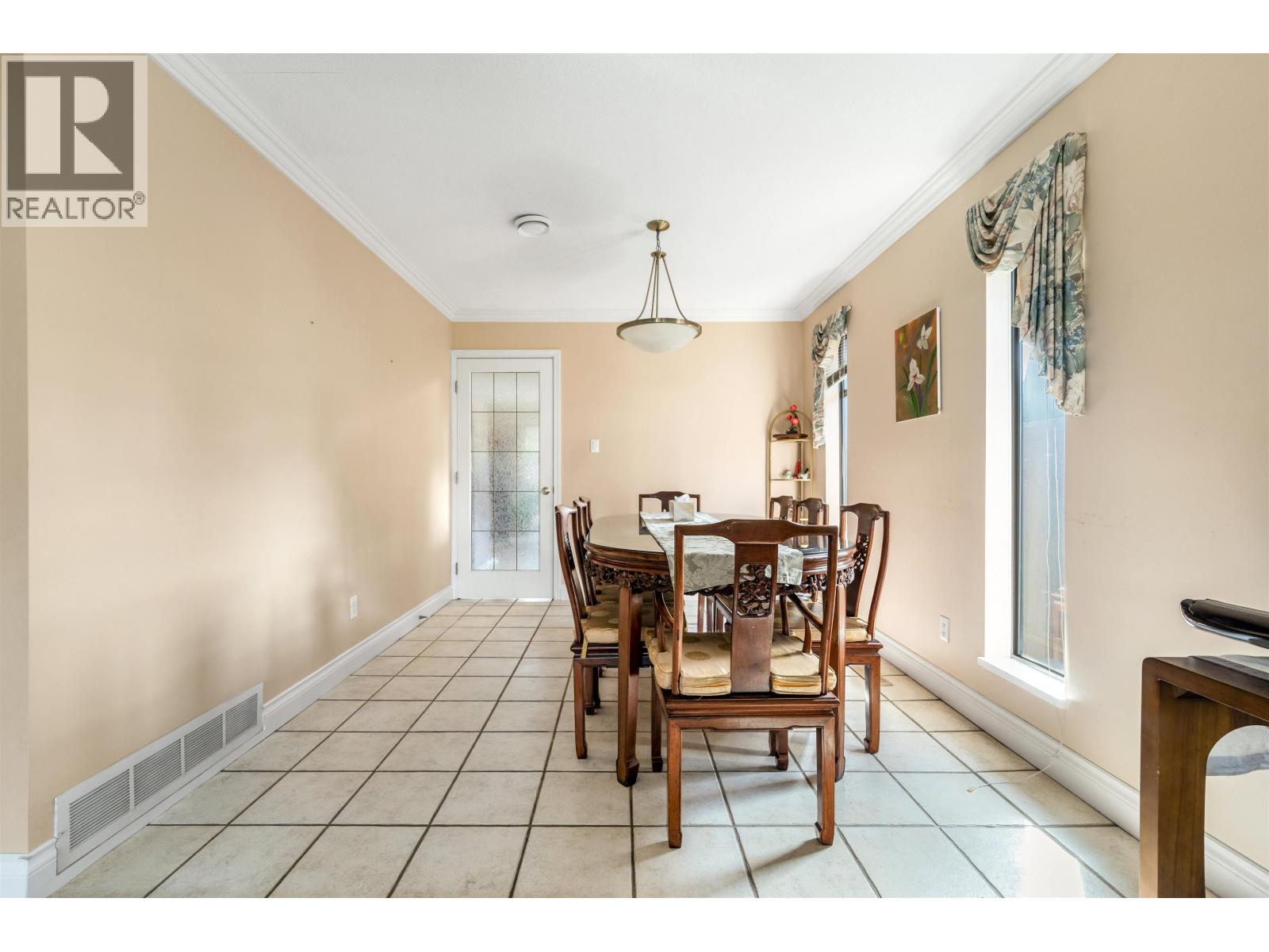 10660 Canso Crescent, Richmond, British Columbia  V7E 5B9 - Photo 5 - R3176677