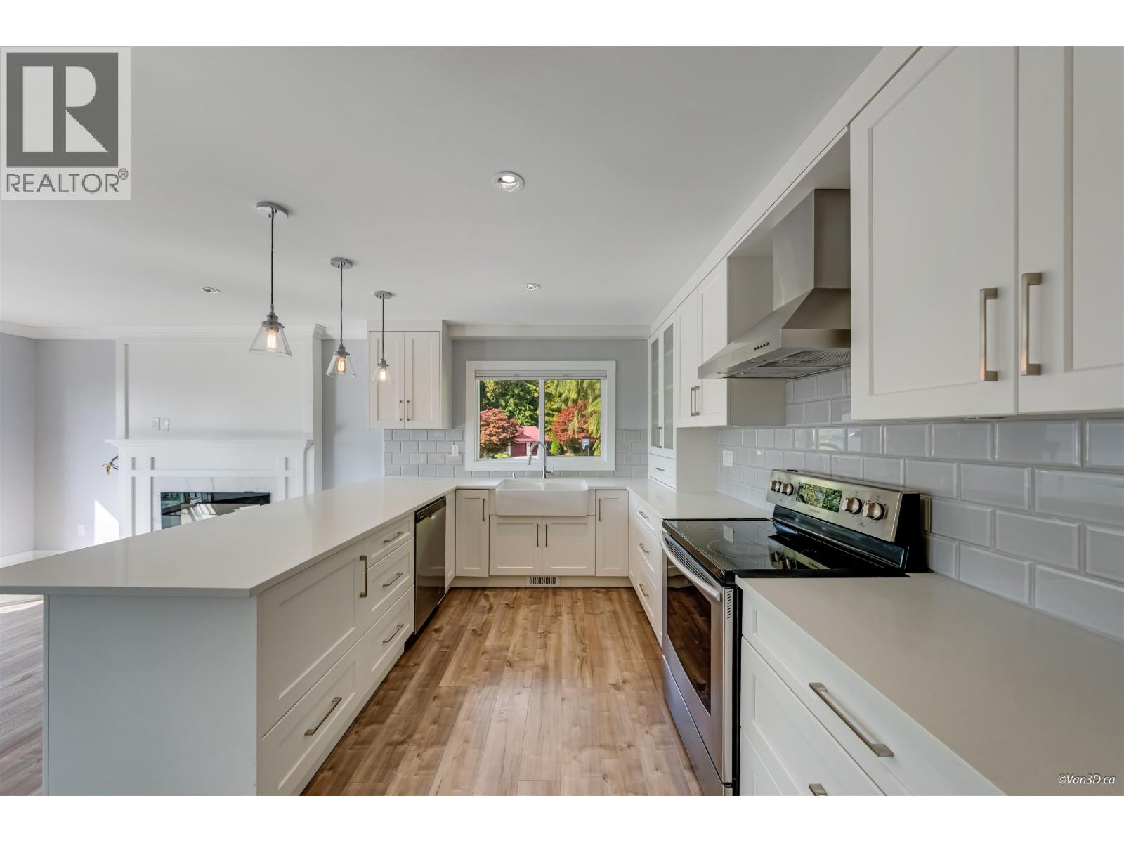 1201 Noons Creek Drive, Port Moody, British Columbia  V3H 4B3 - Photo 5 - R3174657