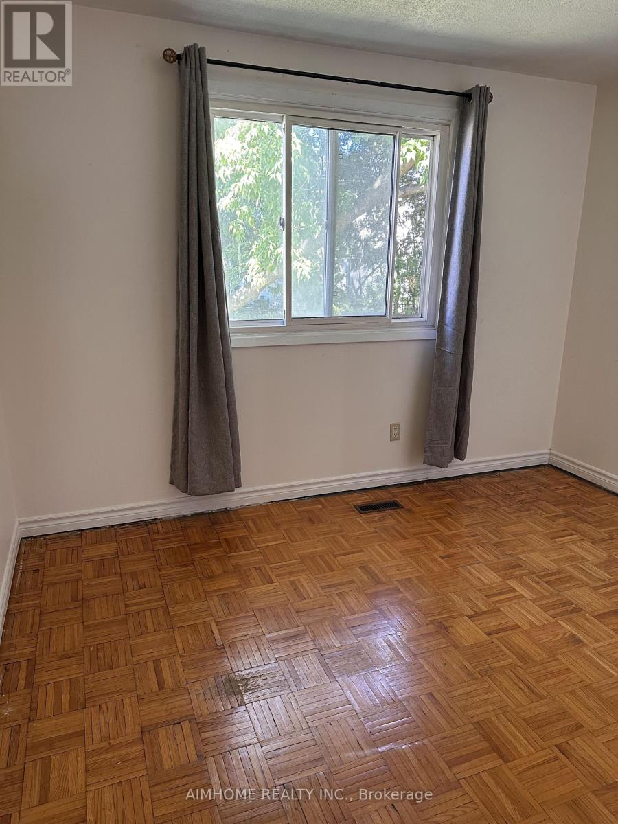 302 Cliffwood Road, Toronto, Ontario  M2H 2E5 - Photo 4 - C14096318