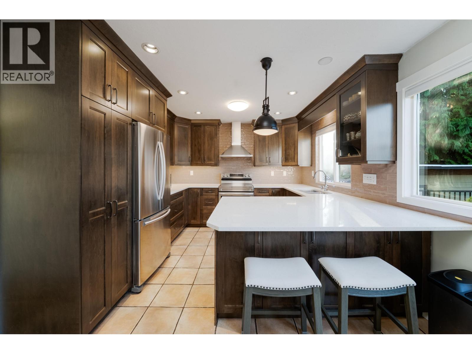 327 Mount Royal Court, Port Moody, British Columbia  V3H 3Z3 - Photo 9 - R3176061