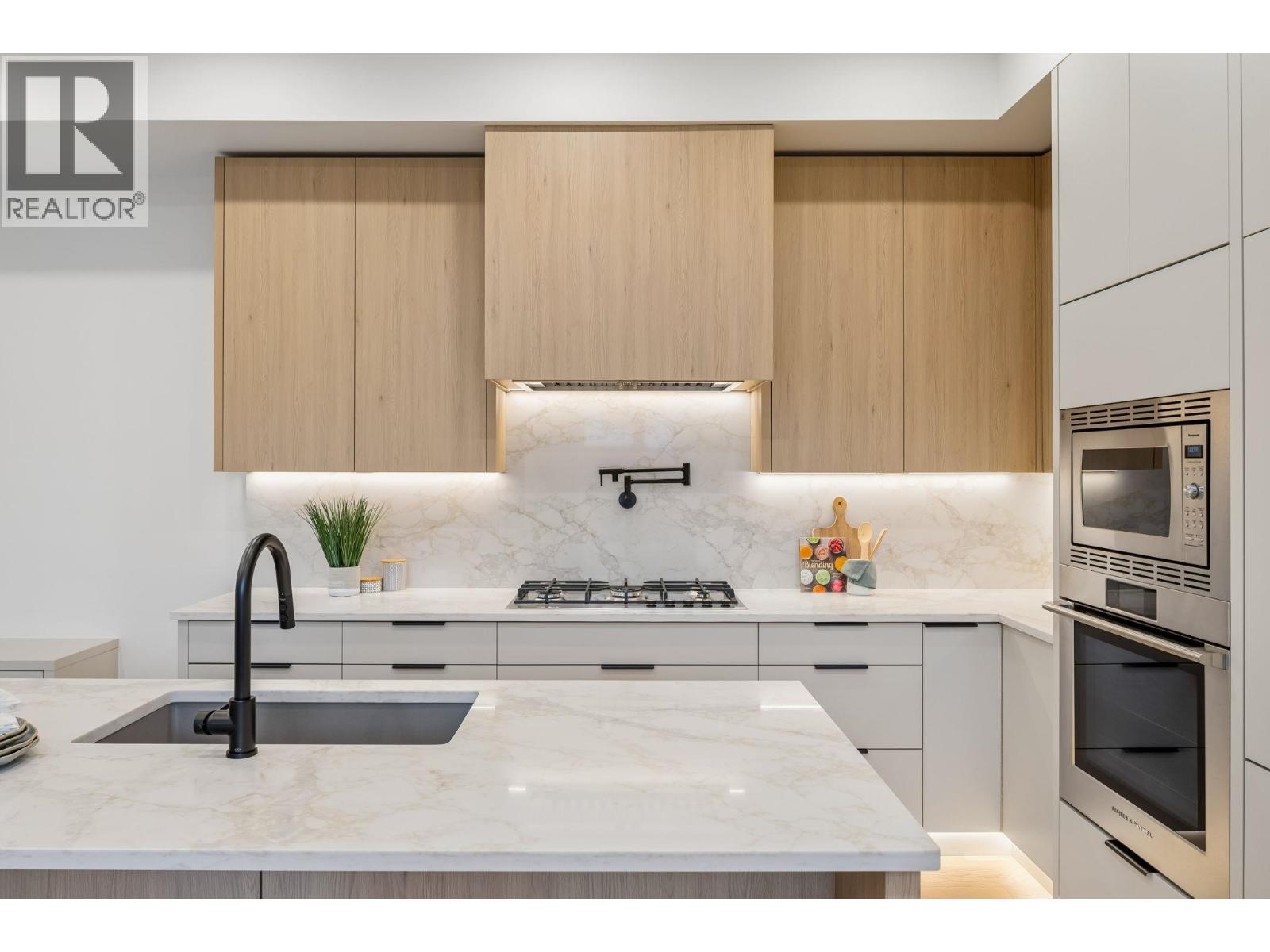 934 W 57th Avenue, Vancouver, British Columbia  V6P 1S3 - Photo 8 - R3176819