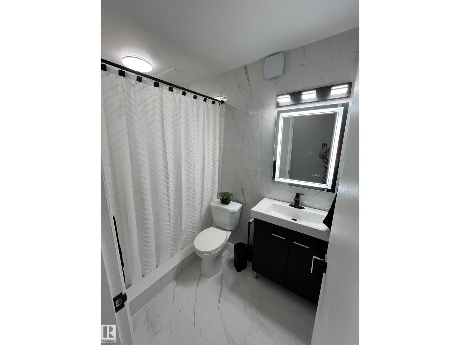 #101 10140 120 ST NW