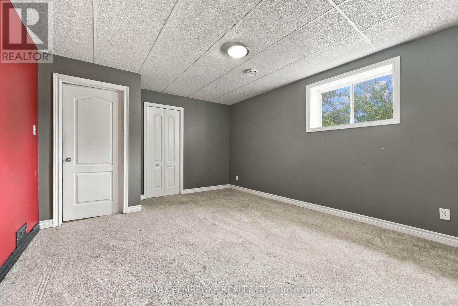 18 Joseph Street, Laurentian Hills, Ontario  K0J 1J0 - Photo 39 - X14096366