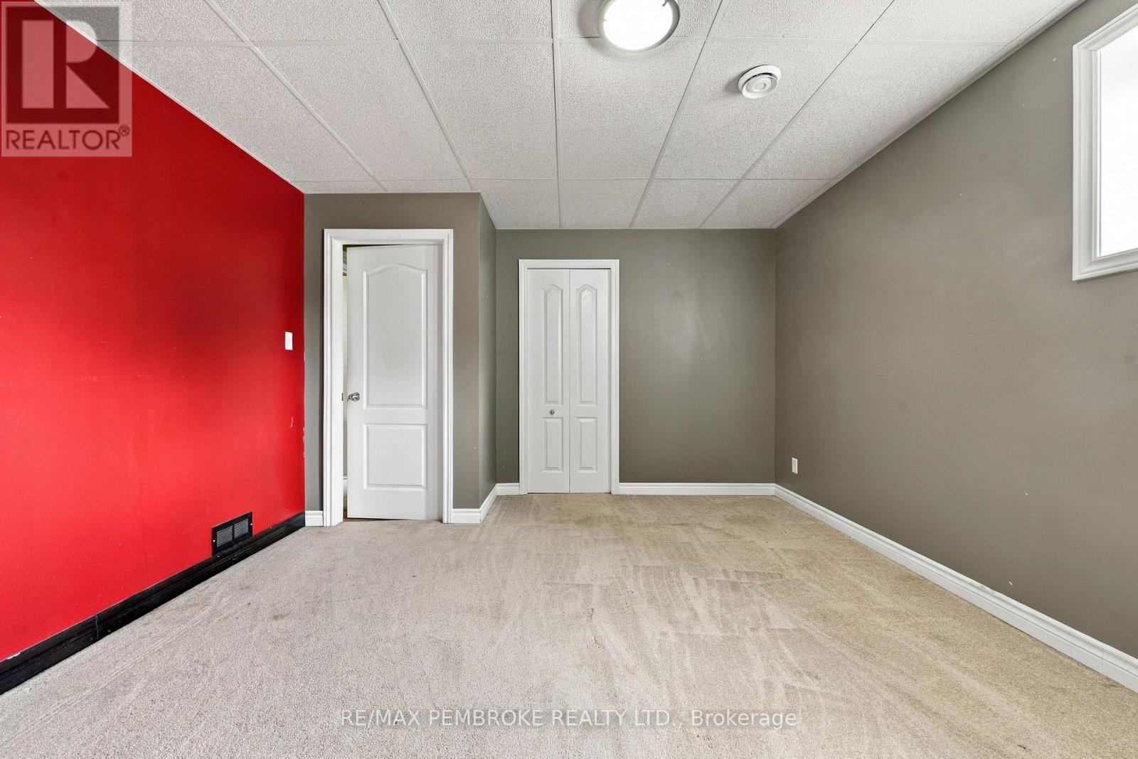 18 Joseph Street, Laurentian Hills, Ontario  K0J 1J0 - Photo 40 - X14096366