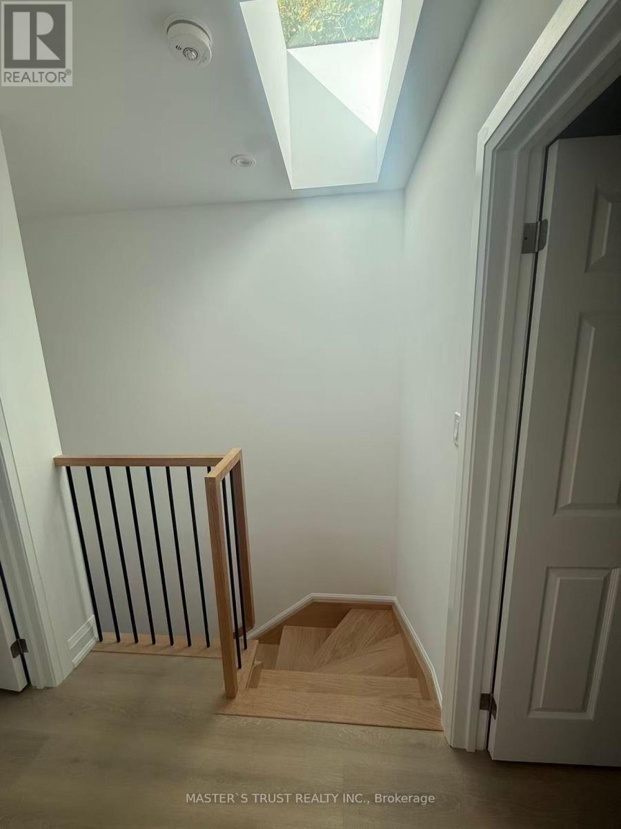 Unit4 - 370 Lippincott Street, Toronto, Ontario  M5S 2P7 - Photo 4 - C14096350