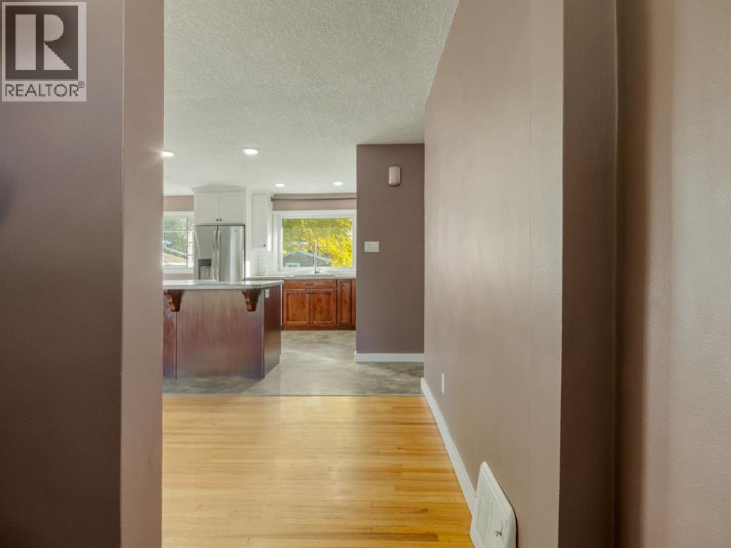 309 26 Street S, Lethbridge, Alberta  T1J 3P8 - Photo 6 - A2349719
