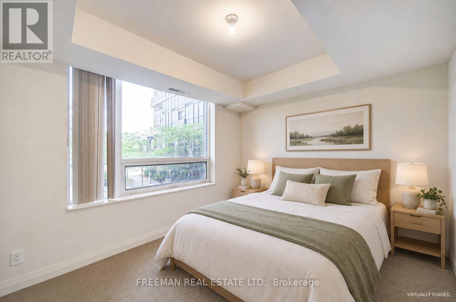 Th108 - 5 Valhalla Inn Road, Toronto, Ontario  M9B 0B1 - Photo 3 - W14096372