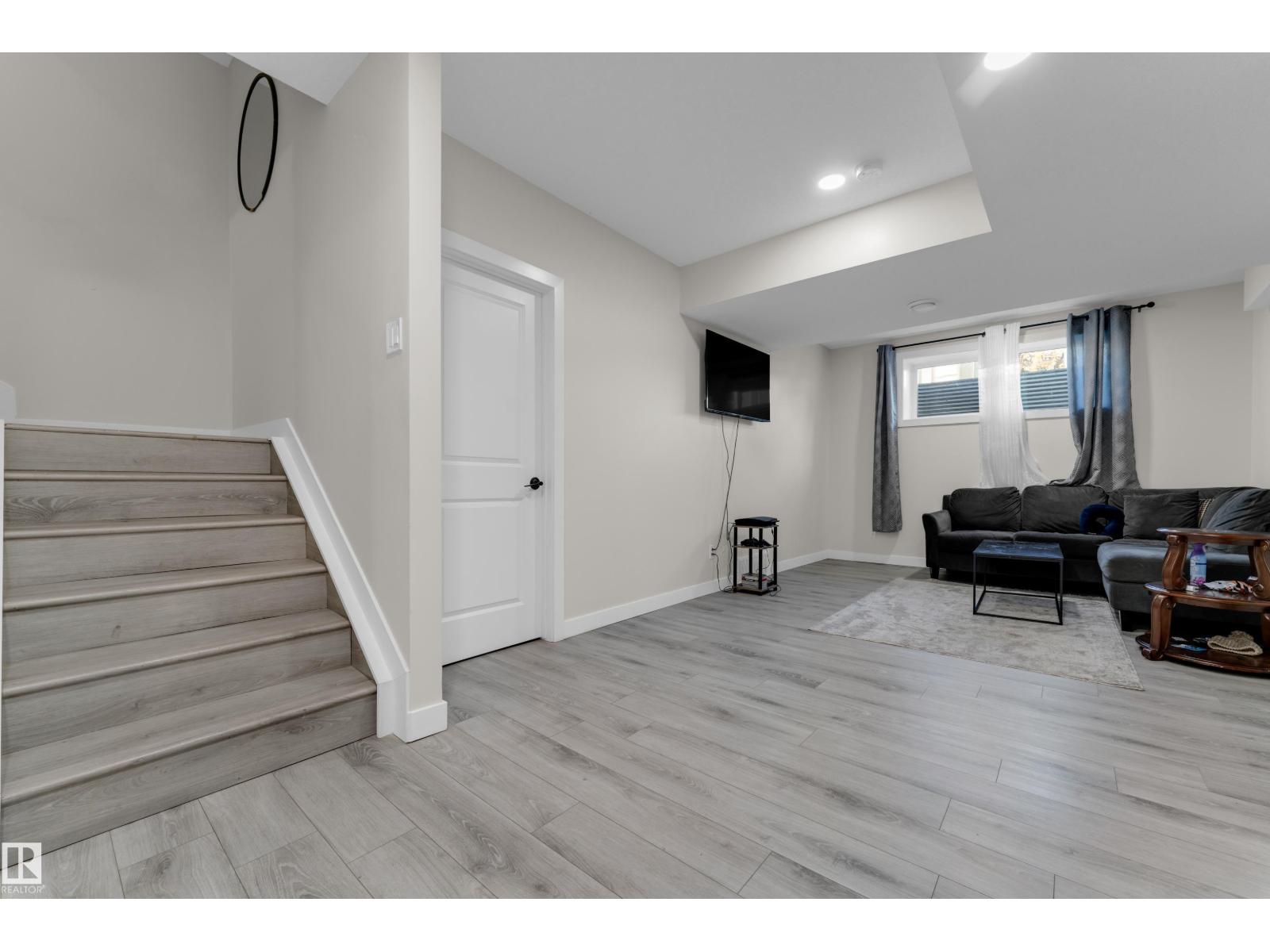 6019 180 AV NW
