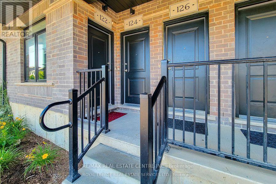 122 WHEAT LANE, Kitchener, Ontario